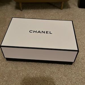 Chanel gift box